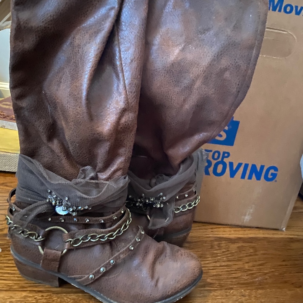 Brown Knee boots